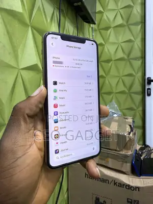 Apple iPhone 11 Pro Max 64 GB Gold