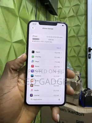 Apple iPhone 11 Pro Max 64 GB Gold