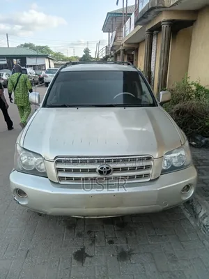 Toyota Highlander V6 FWD 2003 Gold