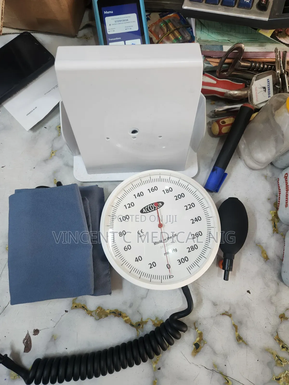 Accoson Dphygmomanometer Desk