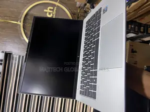 Laptop HP EliteBook 840 G9 8GB Intel Core i7 SSD 512GB