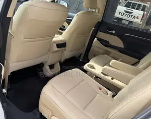 Toyota Highlander Limited 4x4 V6 (3.5L 6cyl 8A) 2017 White
