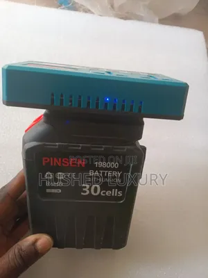 Portable Inverter With Lithium Battery