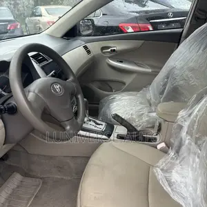 Toyota Corolla 2008 White