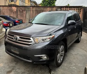 Toyota Highlander 2012 Gray