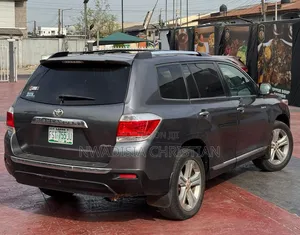 Toyota Highlander 2012 Gray