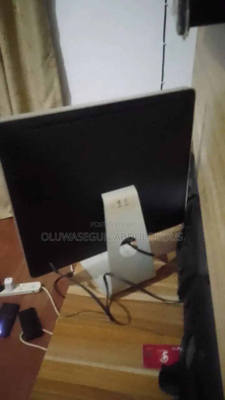 Desktop Computer Apple iMac 8GB Intel Core 2 Duo HDD 160GB