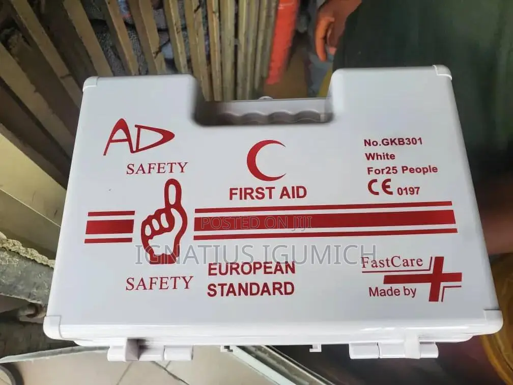 Medium First Aid Box (25 Persons)