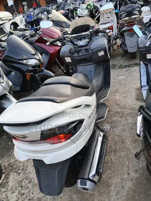 Suzuki 2010 White