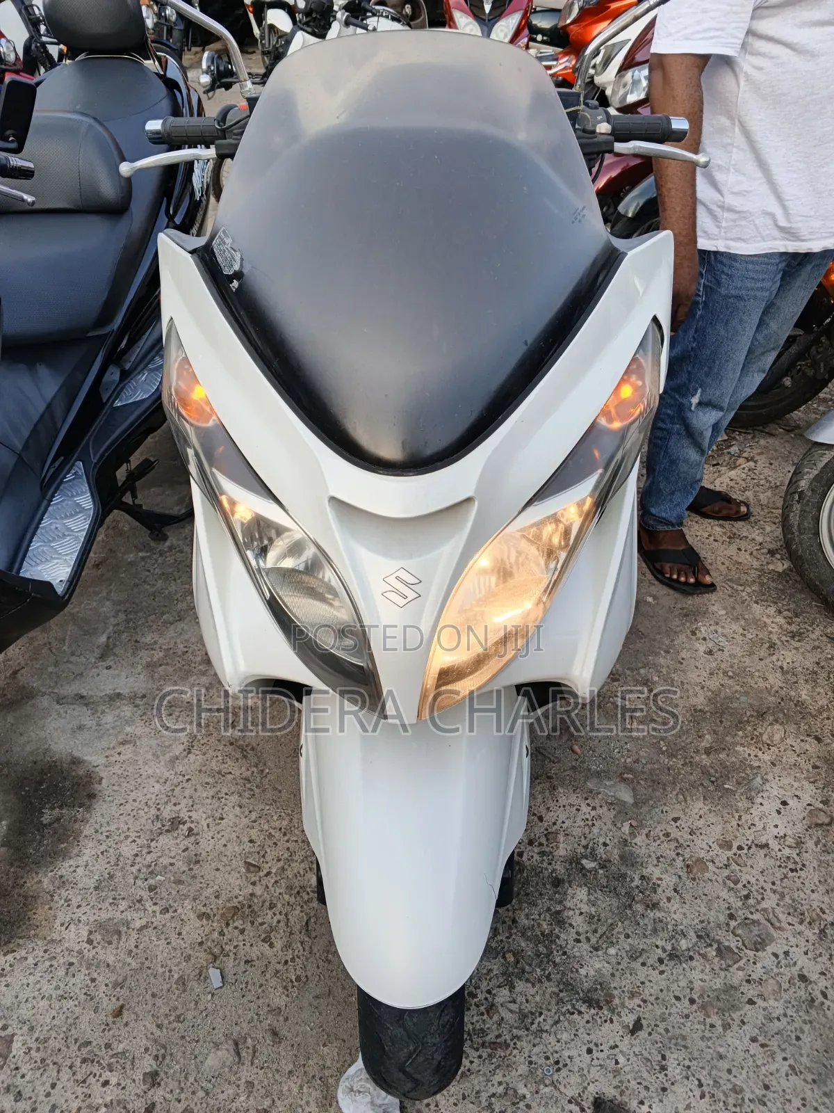 Suzuki 2010 White