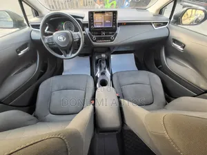 Toyota Corolla LE 2020 Blue