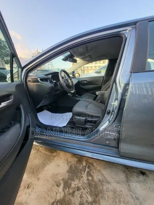 Toyota Corolla LE 2020 Blue