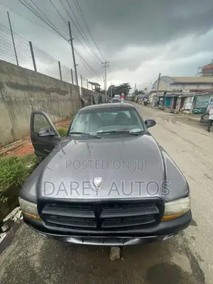 Dodge Dakota Club Cab 4x4 Laramie 2005 Gray
