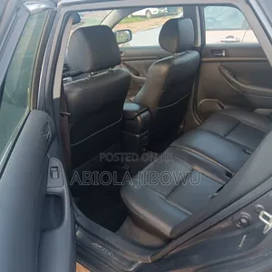 Toyota Avensis 2.0 D-4D 2008 Gray