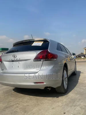 Toyota Venza LE AWD 2013 Silver