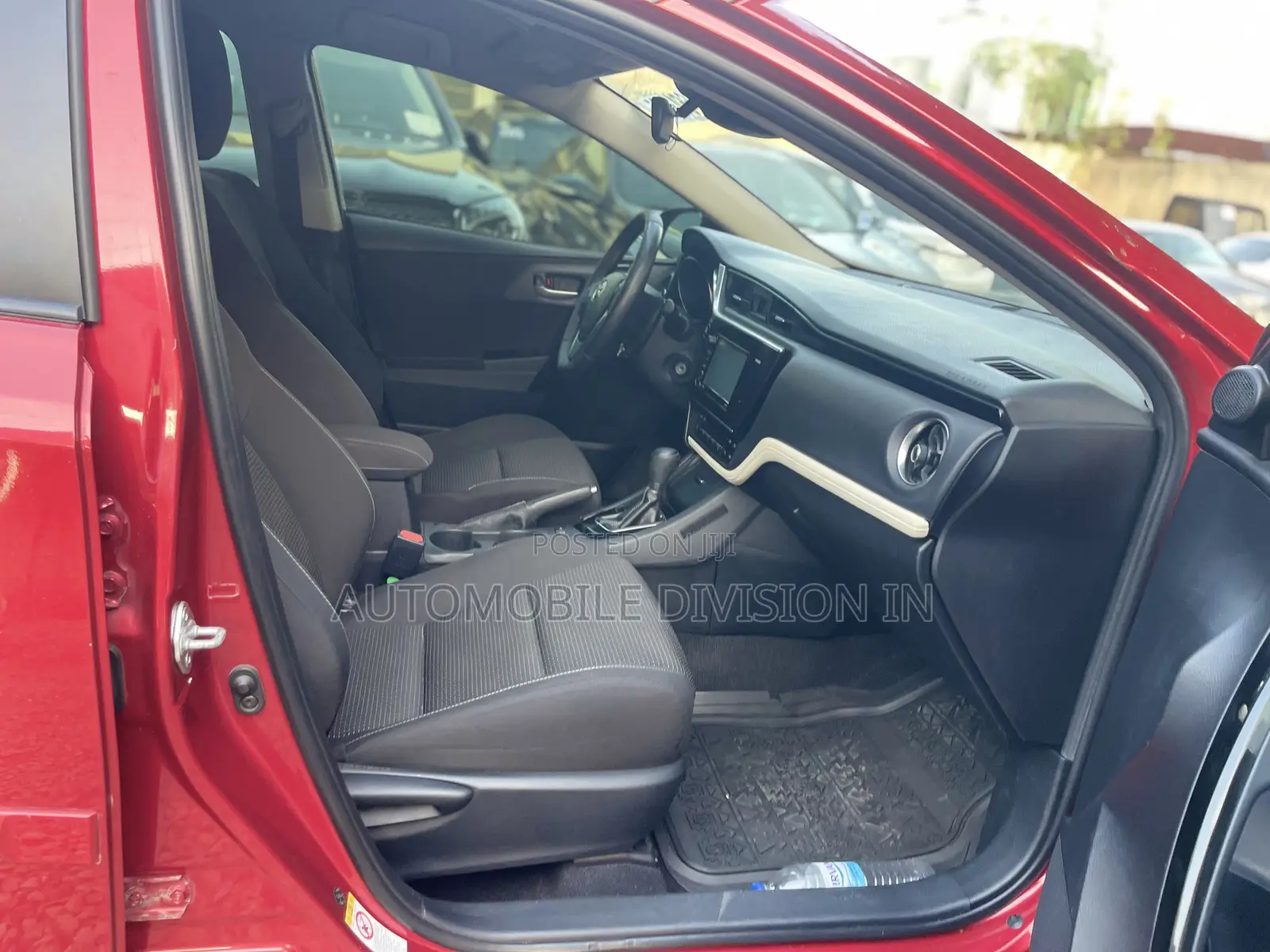 Toyota Corolla 2017 Red