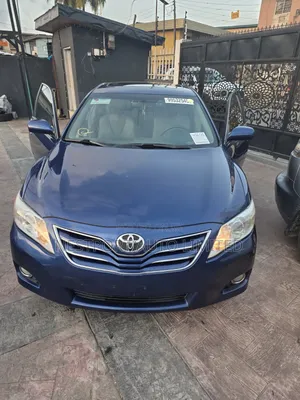 Toyota Camry XLE 4dr Sedan (2.5L 4cyl 6A) 2011 Blue