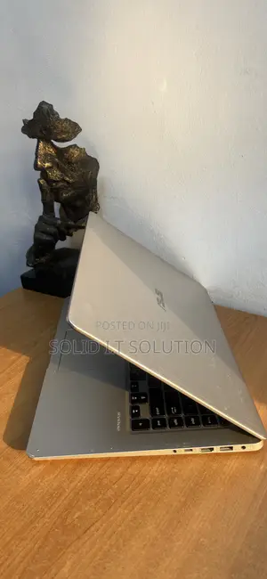 Laptop Asus VivoBook 15 X510UQ 8GB Intel Core i7 SSD 256GB
