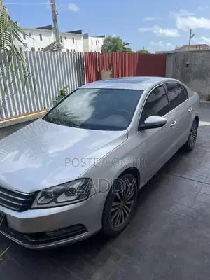 Volkswagen Passat 2012 Silver