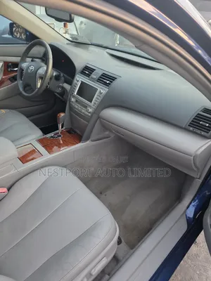 Toyota Camry XLE 4dr Sedan (2.5L 4cyl 6A) 2011 Blue