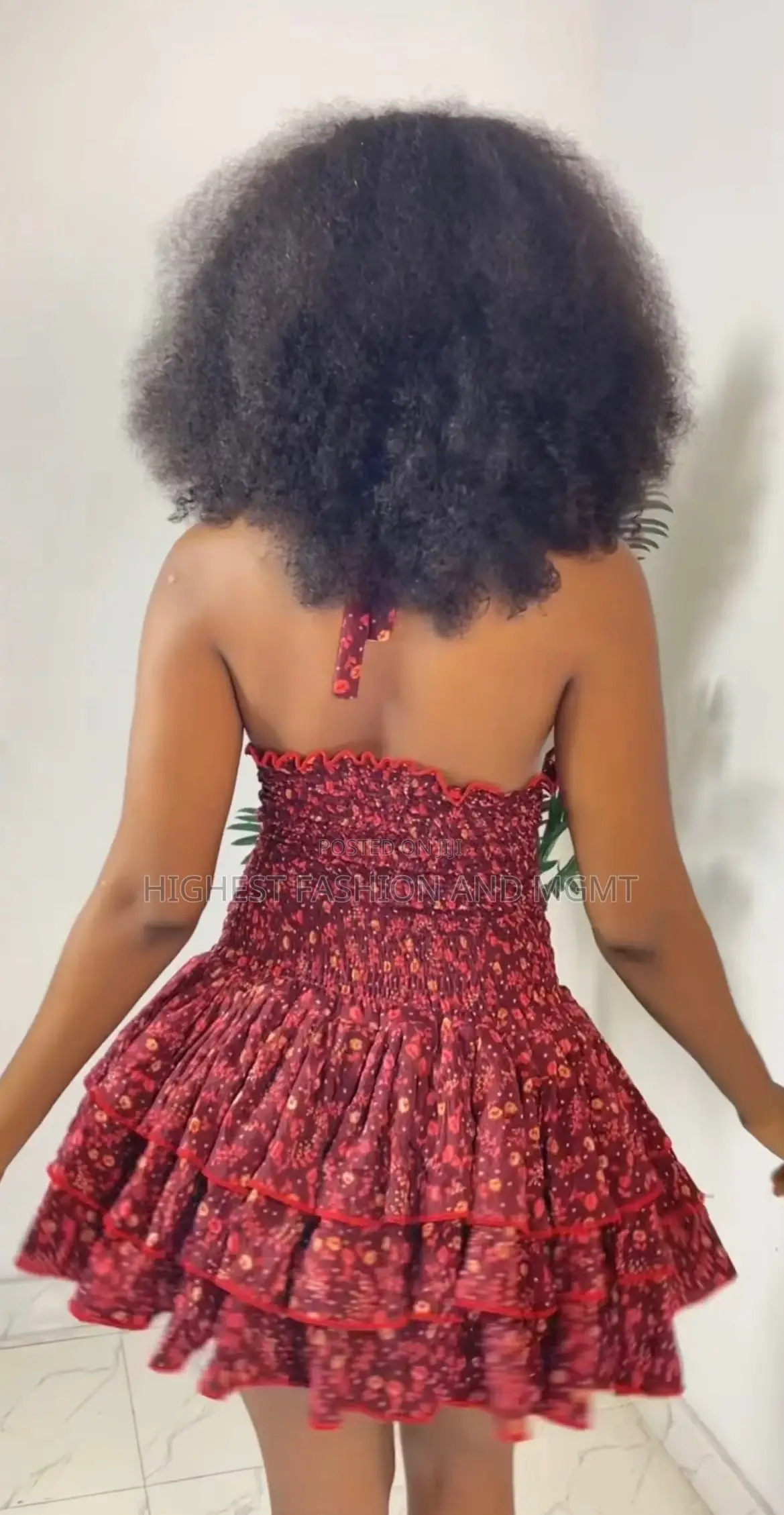 First Date Short Gown - Style 113