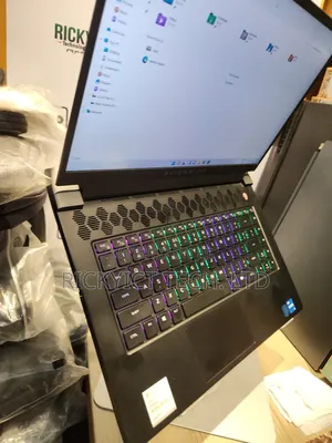 Laptop Dell Allenware M15 R5 16GB Intel Core i7 SSD 1T