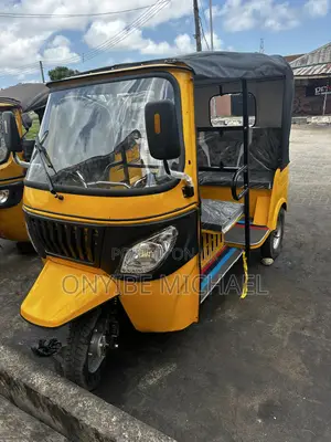 New Motorcycle 2025 Yellow