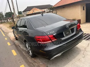 Mercedes-Benz E350 Base 4Matic Sedan AWD (3.5L 6cyl 7A) 2013 Gray