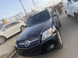 Mercedes-Benz GLK-Class 2011 Black