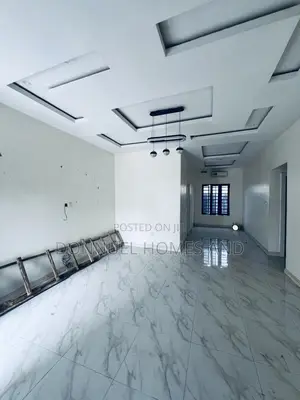 2bdrm Apartment in Lekki Expressway for rent