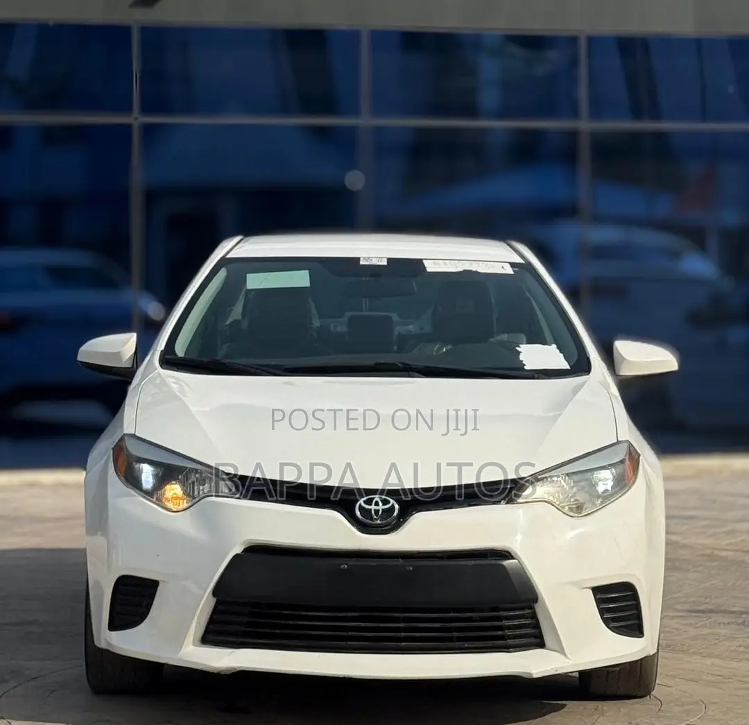 Toyota Corolla 2015 White