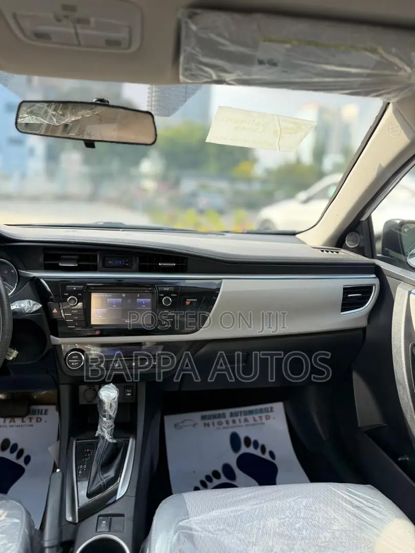 Toyota Corolla 2015 White