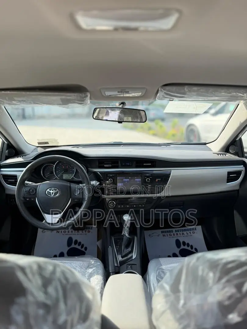 Toyota Corolla 2015 White