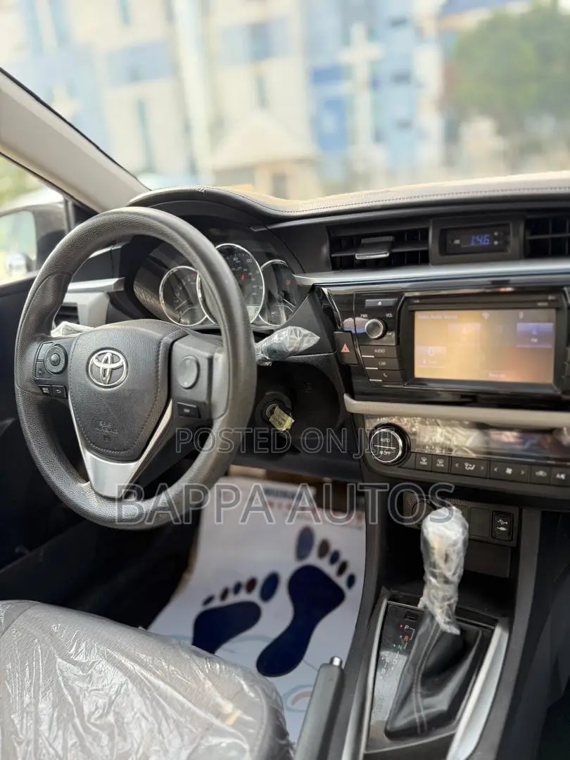 Toyota Corolla 2015 White