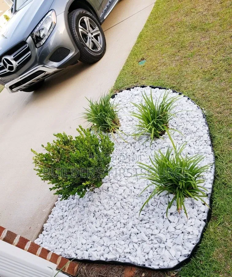 White Granite / Marble Chips