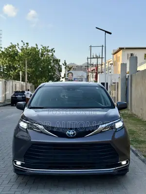 Toyota Sienna 2024 Gray