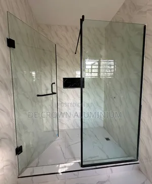 Luxury 10mm Tempered Shower Glass Cubicle With Black Set