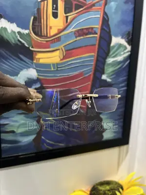 Diamond Cut Rimless Reading Glass