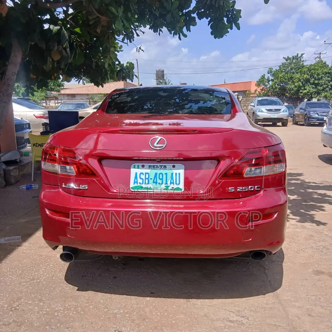 Lexus IS 250 2009 Red