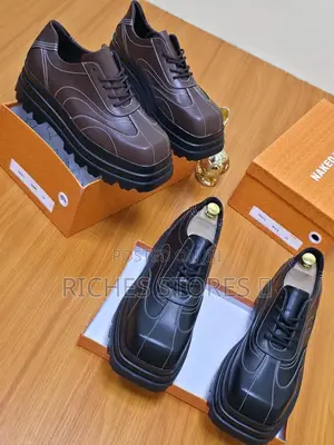 High Quality Balenciaga Chunky Sole Black Leather Footwear for Men