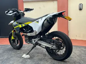 New Husqvarna Supermoto 2024 White