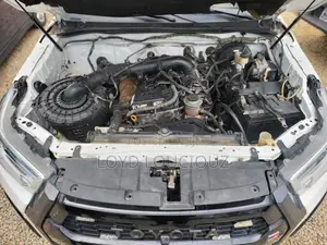Toyota Hilux 2014 White