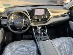 Toyota Highlander XLE AWD 2020 Blue