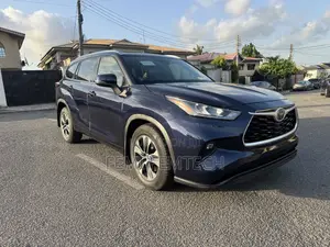Toyota Highlander XLE AWD 2020 Blue