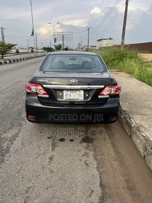 Toyota Corolla XLE 4dr Sedan (1.8L 4cyl 4A) 2010 Black