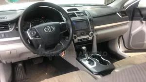Toyota Camry XLE V6 4dr Sedan (3.5L 6cyl 6A) 2013 White