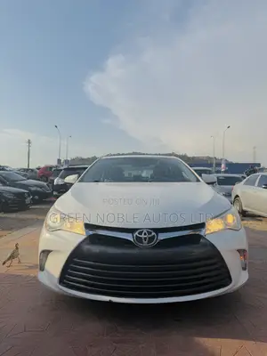 Toyota Camry 2016 White