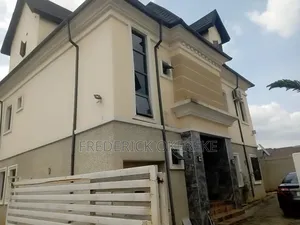 5bdrm Duplex in Dape for sale