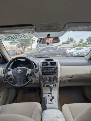 Toyota Corolla 2013 White