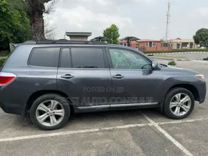 Toyota Highlander 3.5L 4WD 2013 Gray
